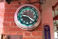 Clock - Vintage small